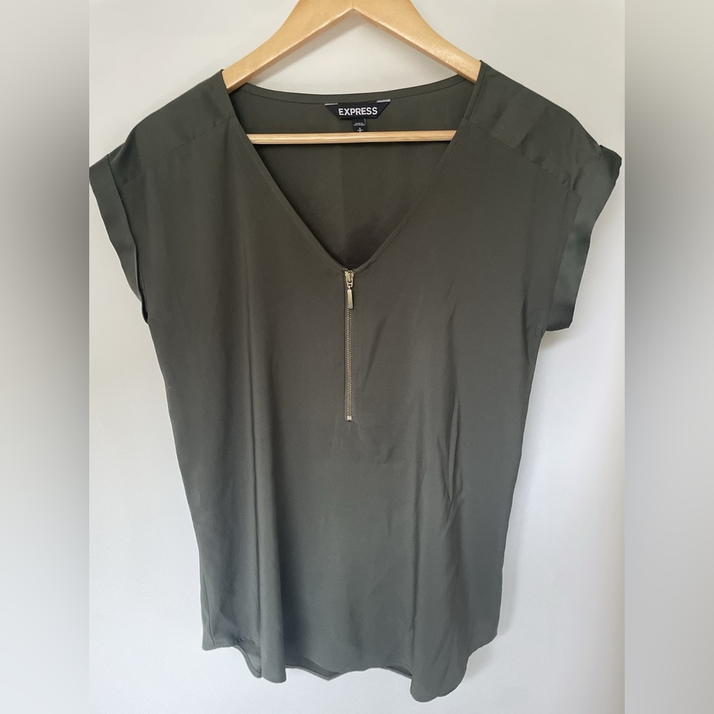 Express Blouse - size small